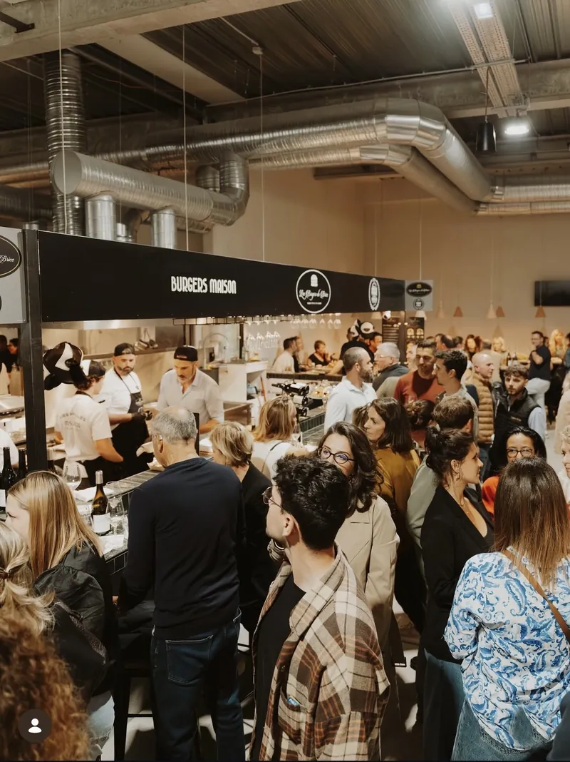 Le stand des Burgers de Brice aux Halles du Mas Guérido